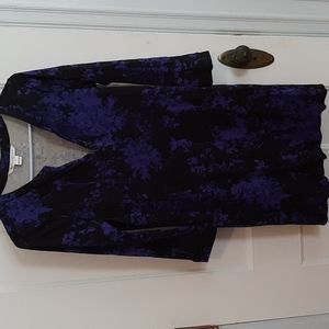 DVF Diane von Furstenberg size 8 silk dress. Knee length 3/4 sleeves